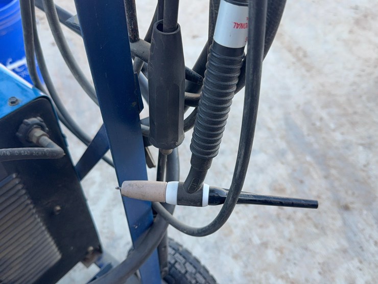 miller-syncrowave-1805d-welder-image-8