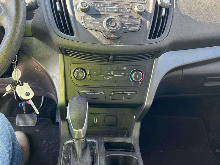 2017-ford-escape-image-18