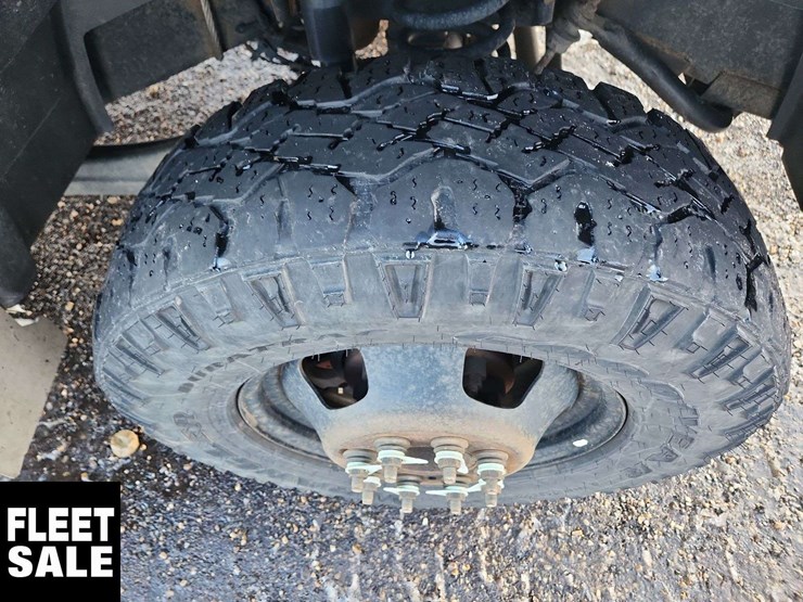 2018-dodge-3500-image-36