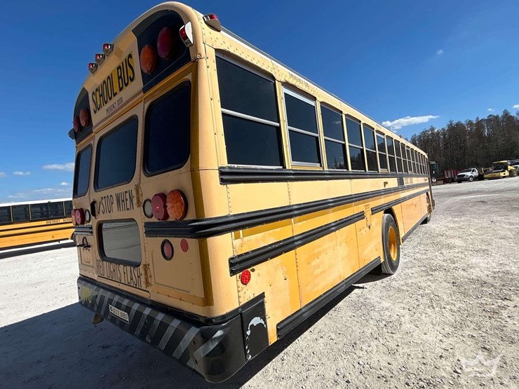 2009-bluebird-all-american-image-3