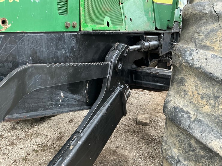 2010-deere-648h-image-60