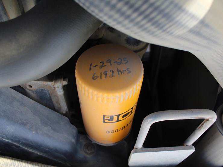 2013-jcb-510-56-image-22