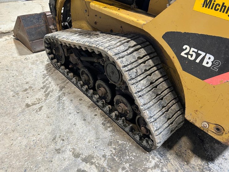 caterpillar-257b-image-17