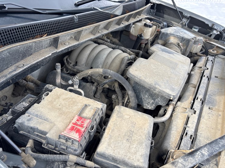 #1120-•-2019-chevrolet-silverado-4x4-crew-cab-image-16