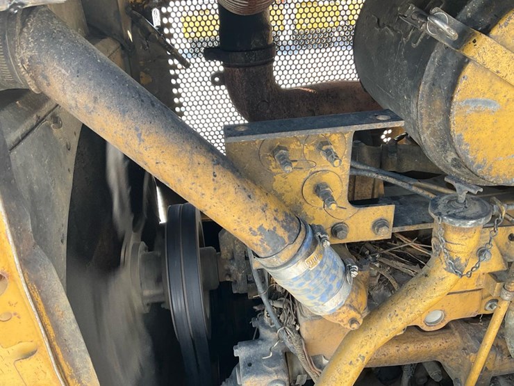 1989-caterpillar-d4h-image-90