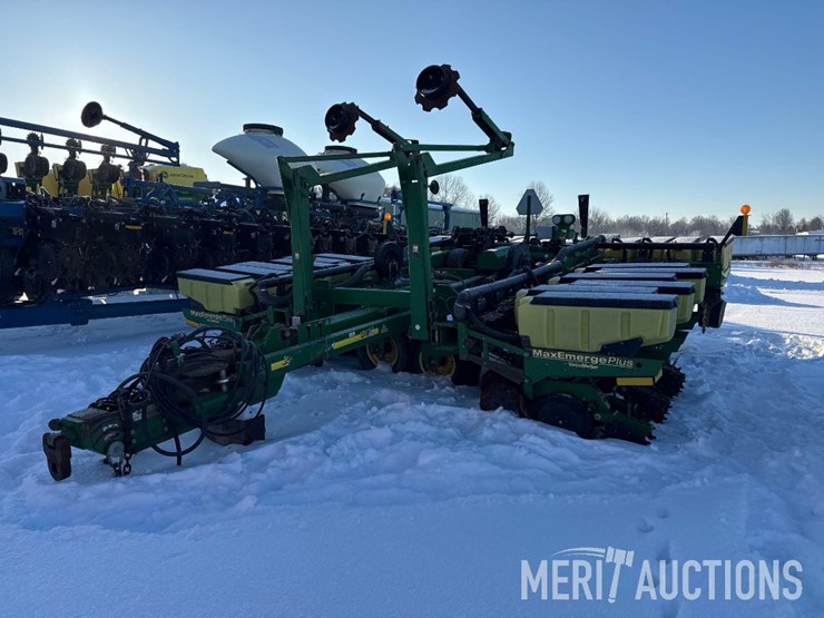 2001-john-deere-1780-image-3