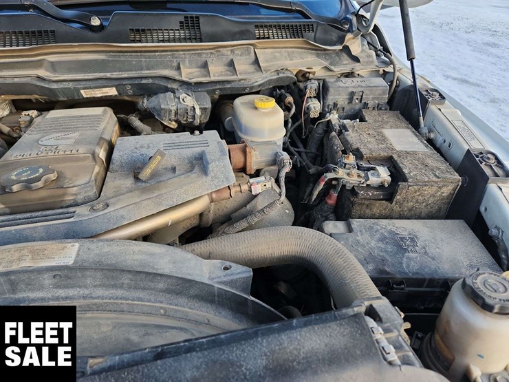 2018-dodge-3500-image-31