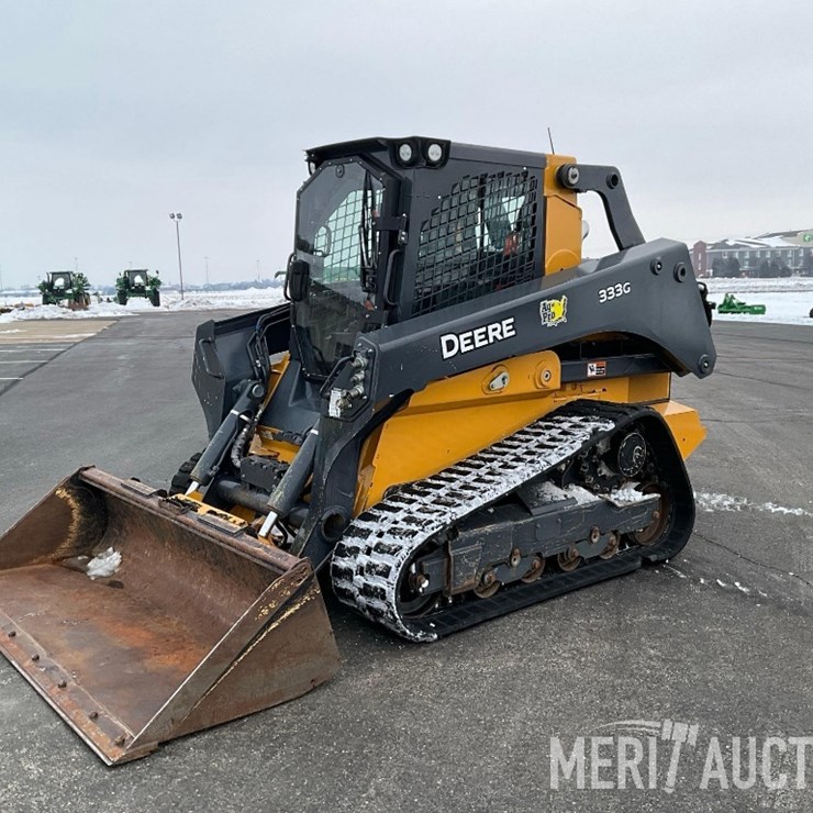 2023 DEERE 333G