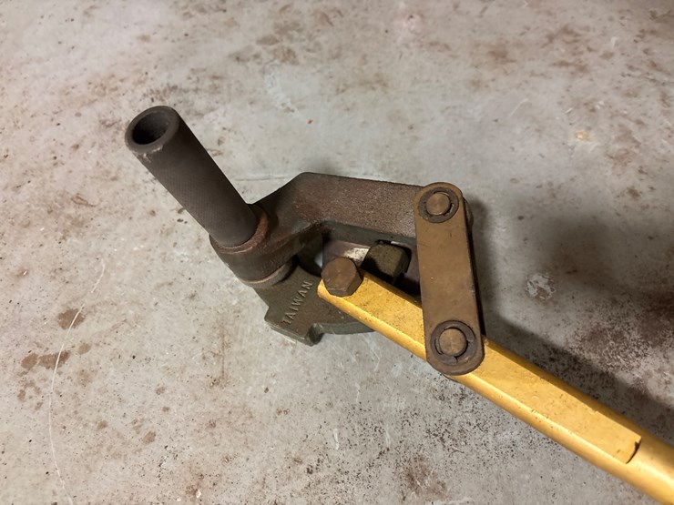 #431-•-wesco-pipe-bender-image-3