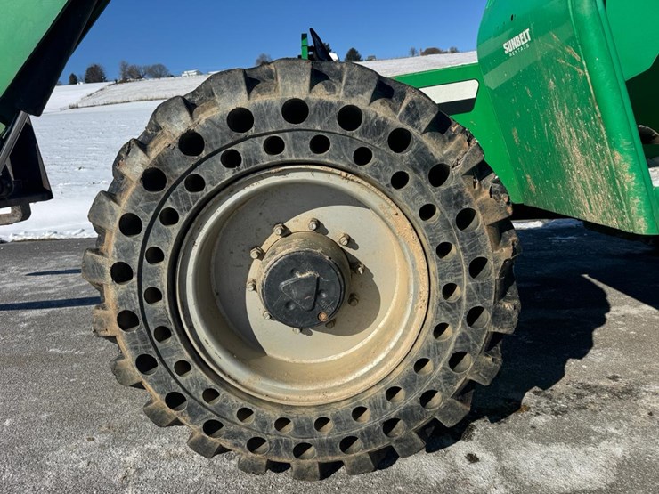 2013-sky-trak-6042-image-30