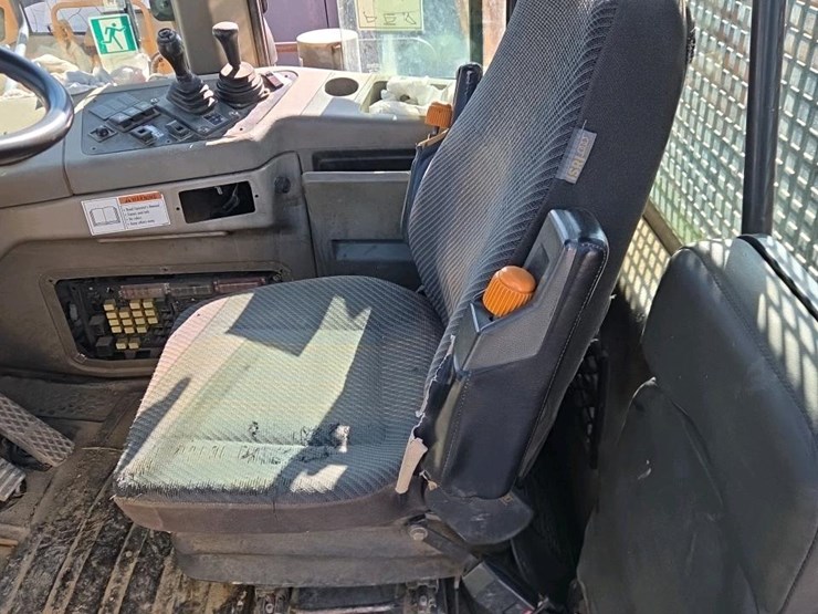 2005-case-330-image-12