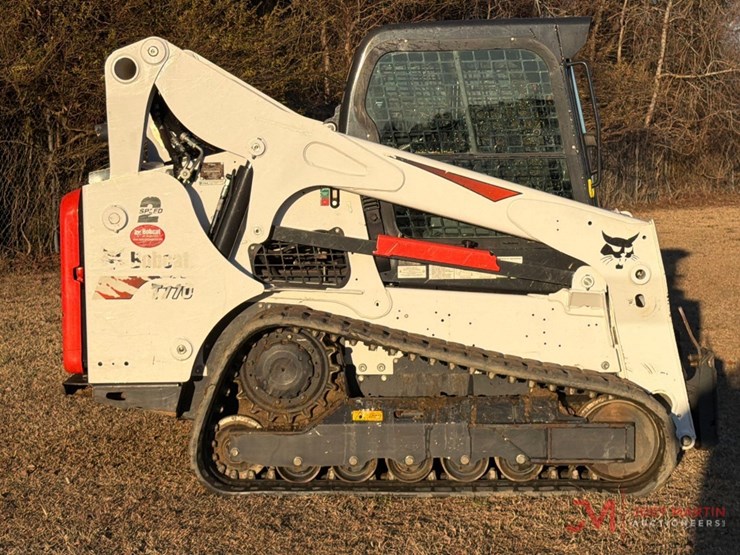 2023-bobcat-t770-image-2