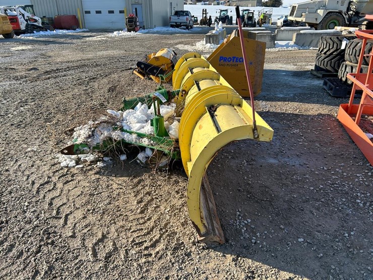 132”-snow-plow-image-9