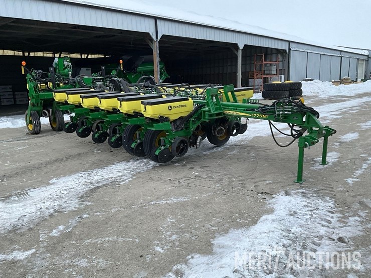 2021-john-deere-1775nt-image-7