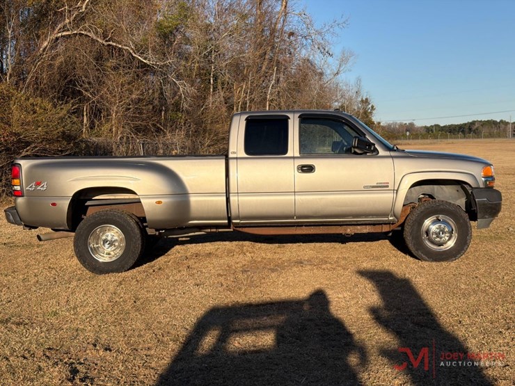 2001-sierra-3500-pickup-truck-image-2