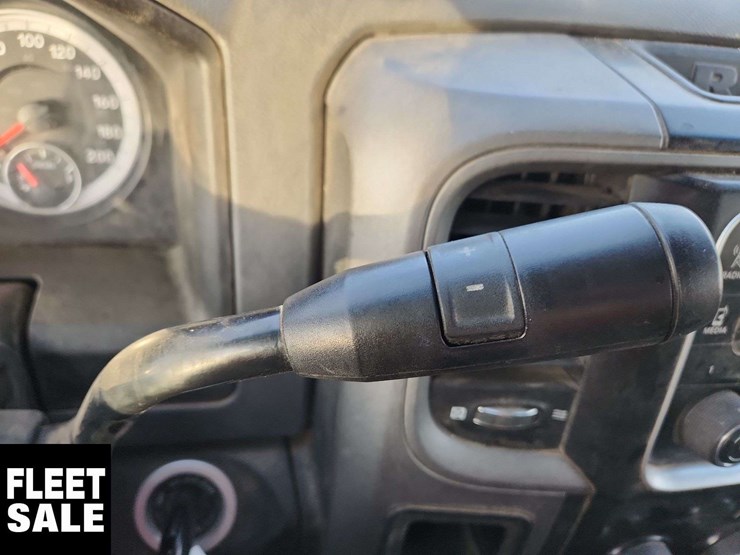 2015-ram-5500-4x4-s/a-service-truck-image-22