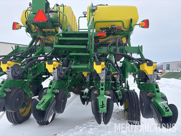 2020-john-deere-1795-image-22