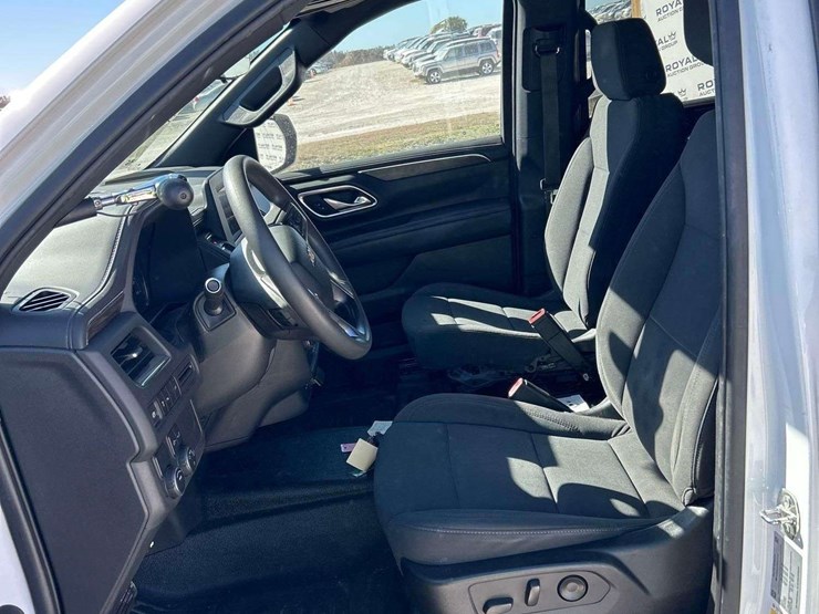 2022-chevrolet-tahoe-image-12