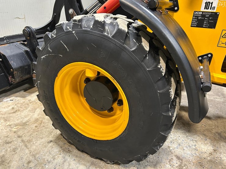 2022-jcb-407-image-15
