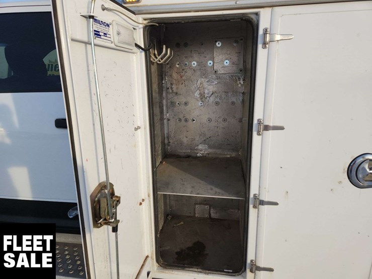 2015-ram-5500-4x4-s/a-service-truck-image-31