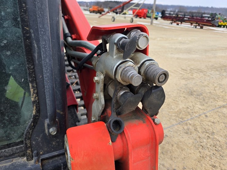 2024-kubota-svl75-3-image-15