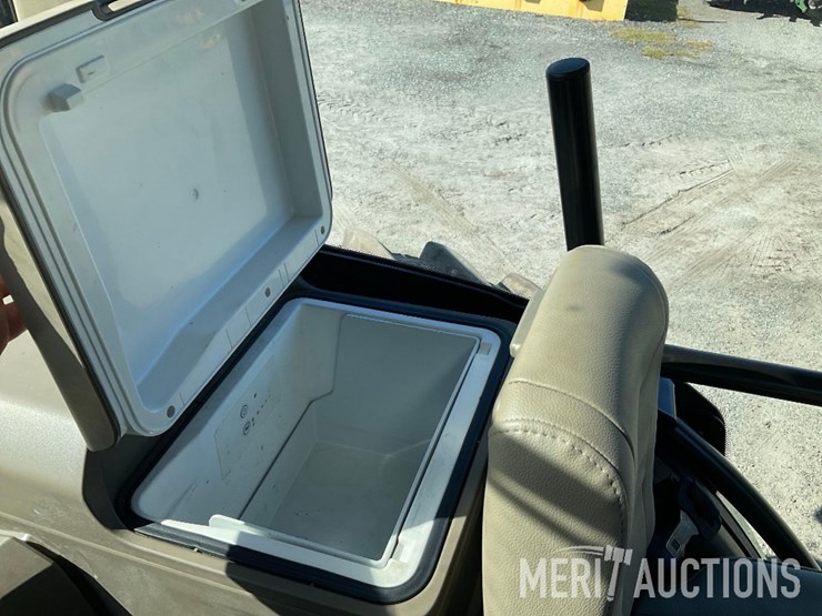 2023-john-deere-8r-370-image-50