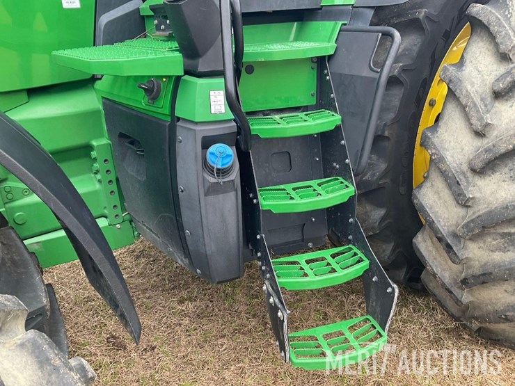 2023-john-deere-8r-370-image-47