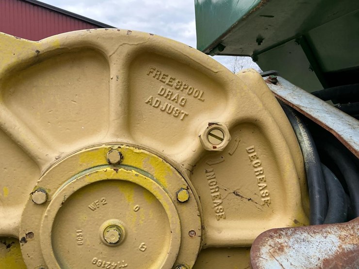 2010-deere-648h-image-39