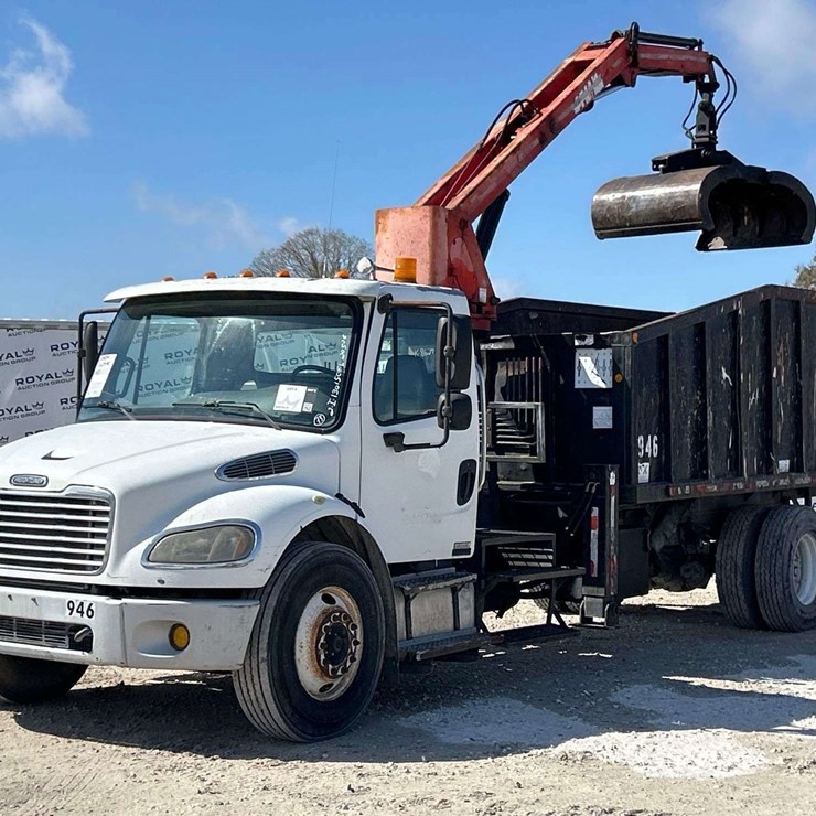 2010 FREIGHTLINER M2 106