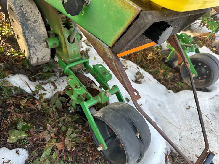 john-deere-1720-image-35