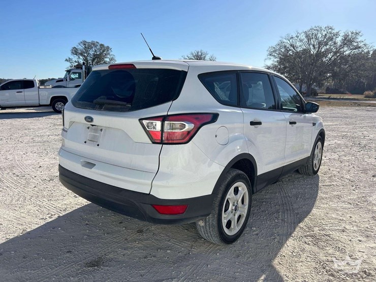 2017-ford-escape-image-3