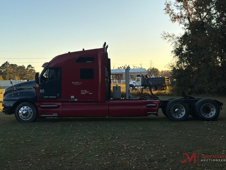 1997-kenworth-p-2000-sleep-truck-tractor-image-6