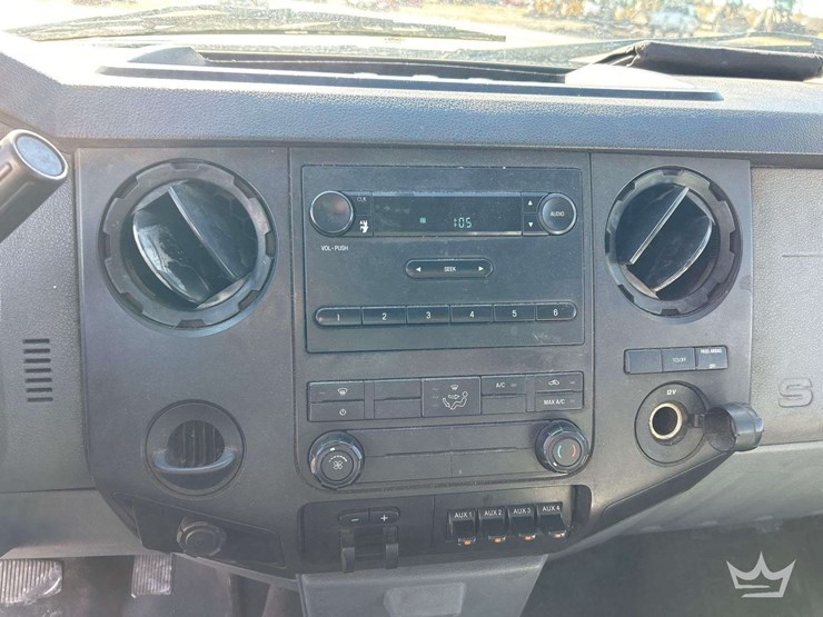 2014-ford-f550-image-18