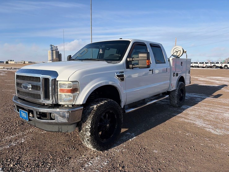 2010-ford-f250-image-1