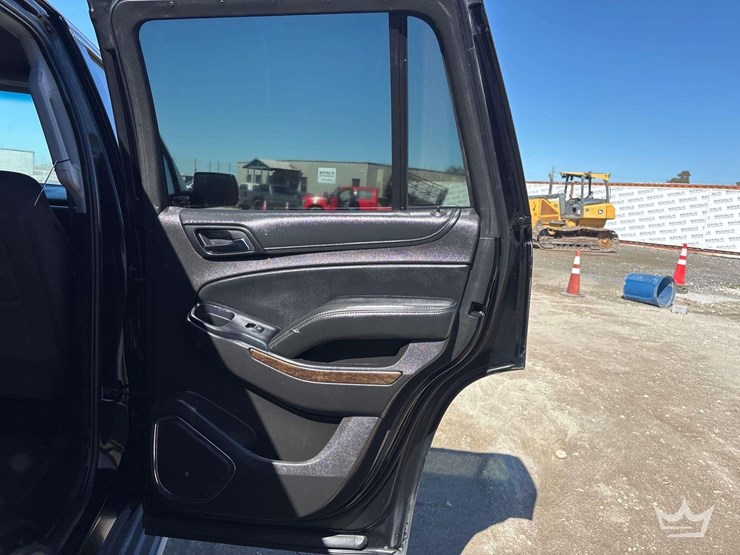 2018-chevrolet-tahoe-image-24