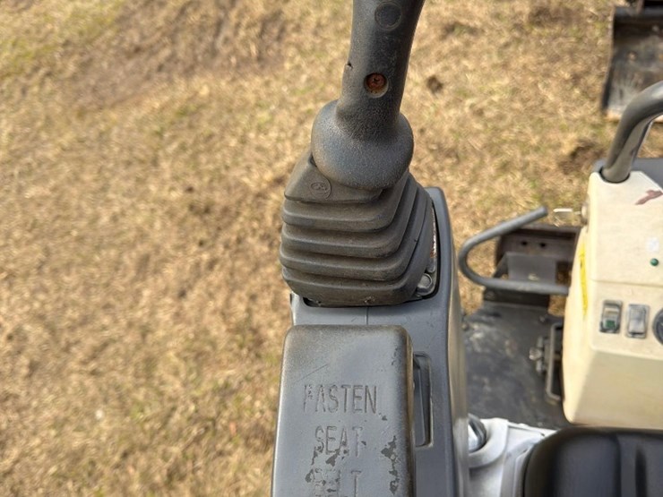 2018-bobcat-e10-image-17