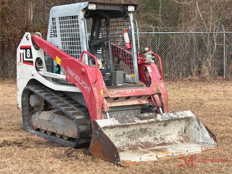 2019-takeuchi-tl8-image-1