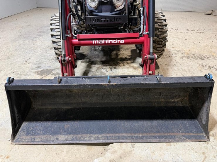 2016-mahindra-2565-image-9