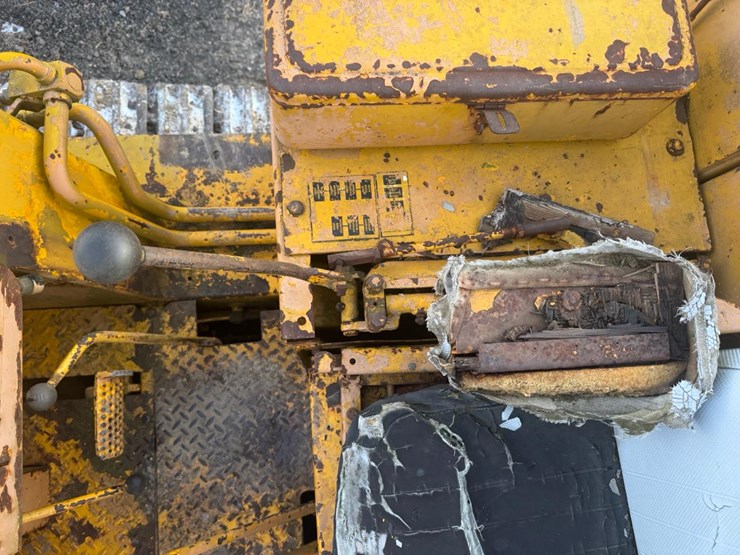 1968-international-175b-image-41