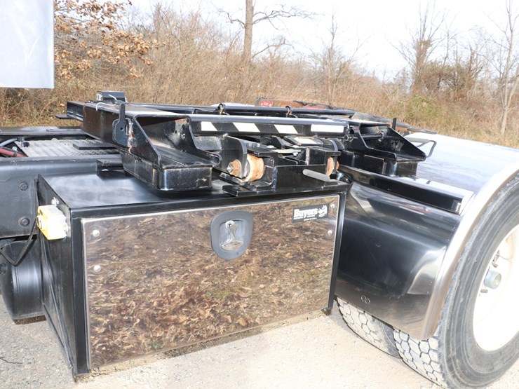 2014-international-prostar-image-28