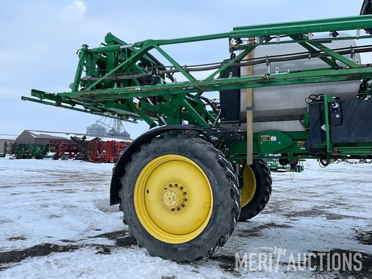 2015-john-deere-r4038-image-28