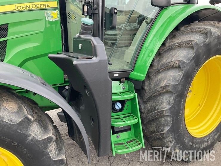 2021-john-deere-6110m-image-17