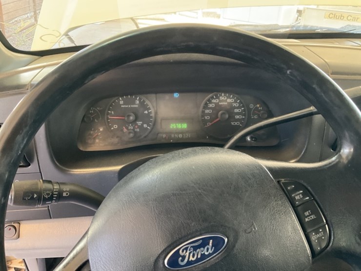 2006-ford-f350-image-17