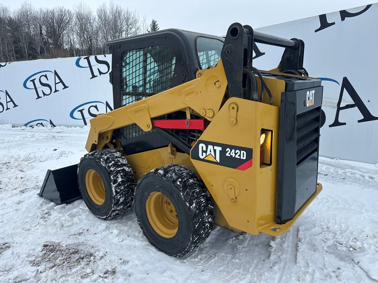 caterpillar-242d-image-3