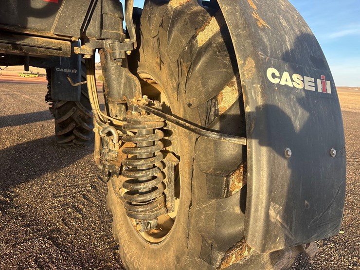 2013-case-ih-4430-patriot-sprayer-image-14