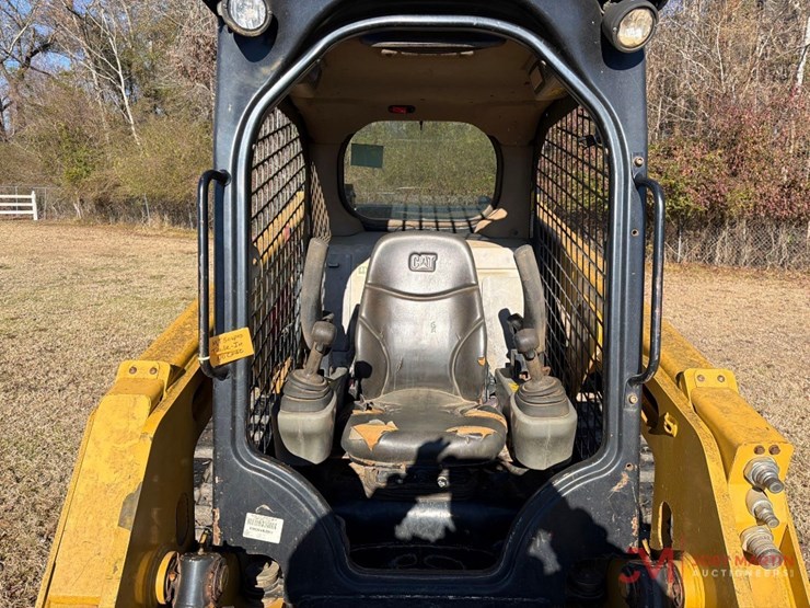 2018-caterpillar-249d-image-10