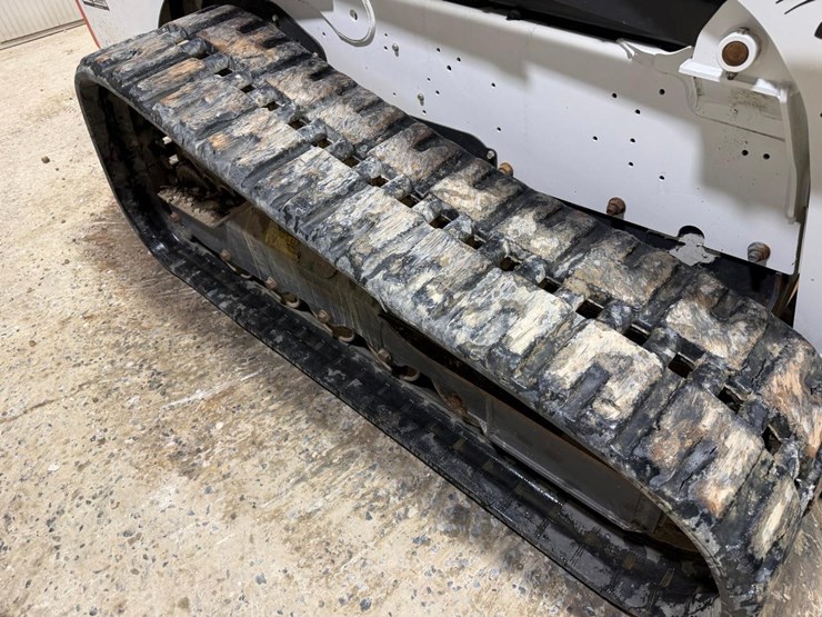 2023-bobcat-t770-image-15
