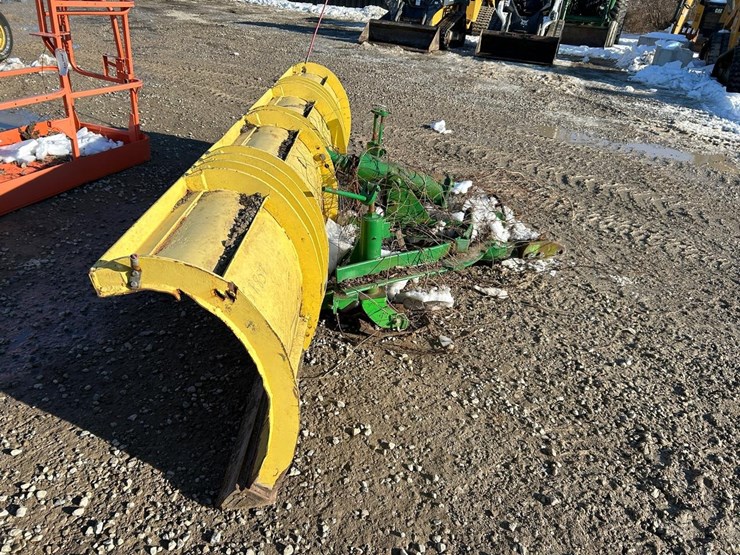 132”-snow-plow-image-6
