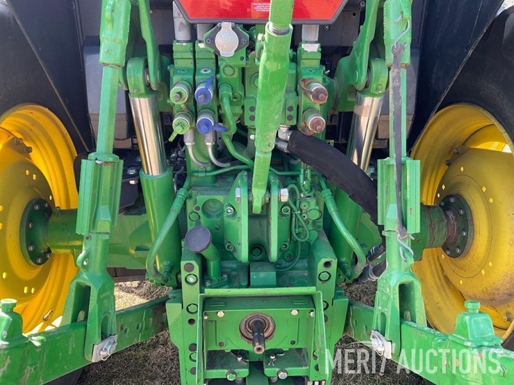 2021-john-deere-6120m-image-28