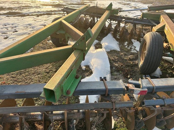 john-deere-630-image-31